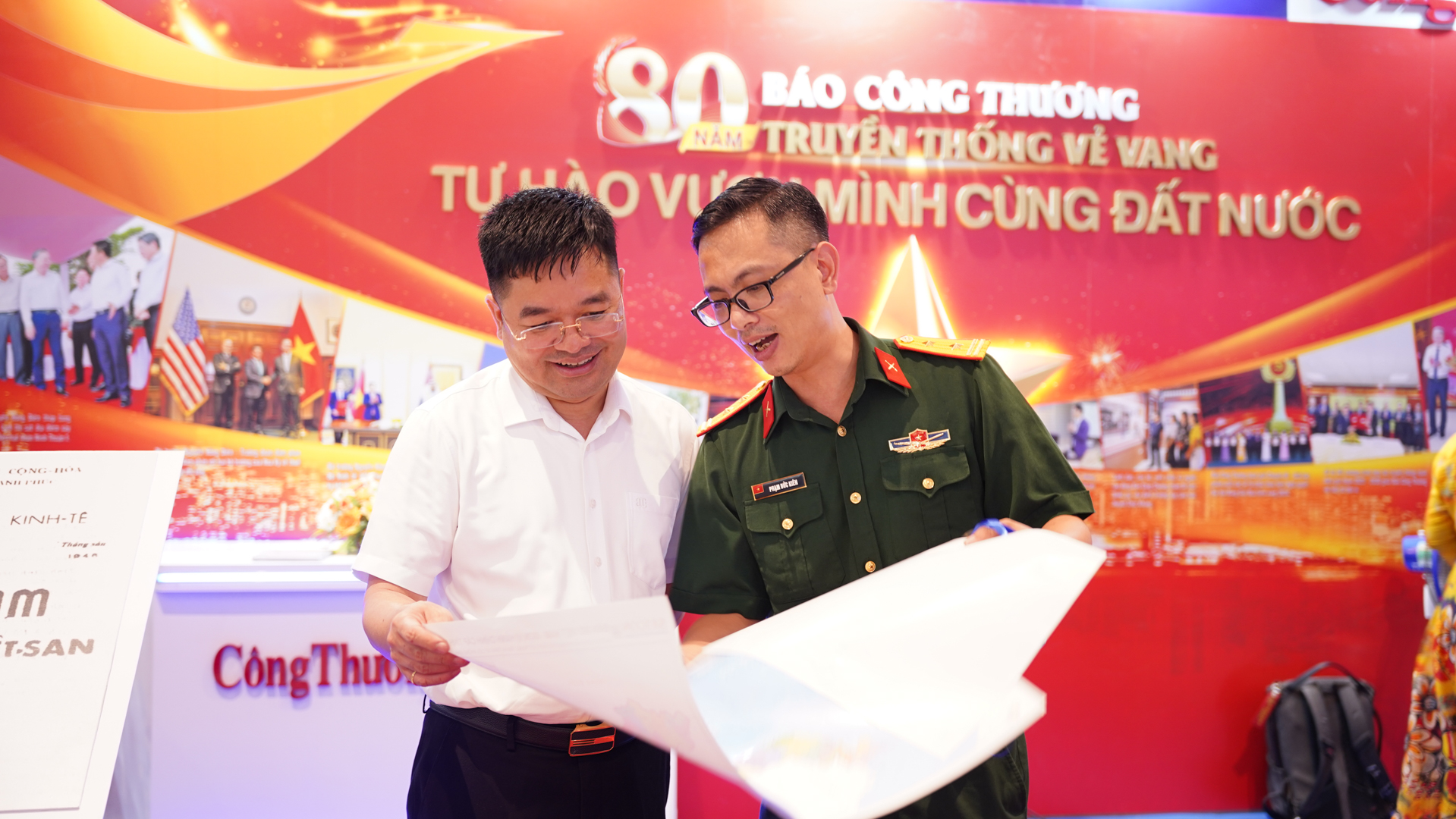 Đặc sắc gian trưng bày của Liên Minh OK VIP Giải Trí Cá Cược World Cup 2026 tại Hội Báo toàn quốc 2025