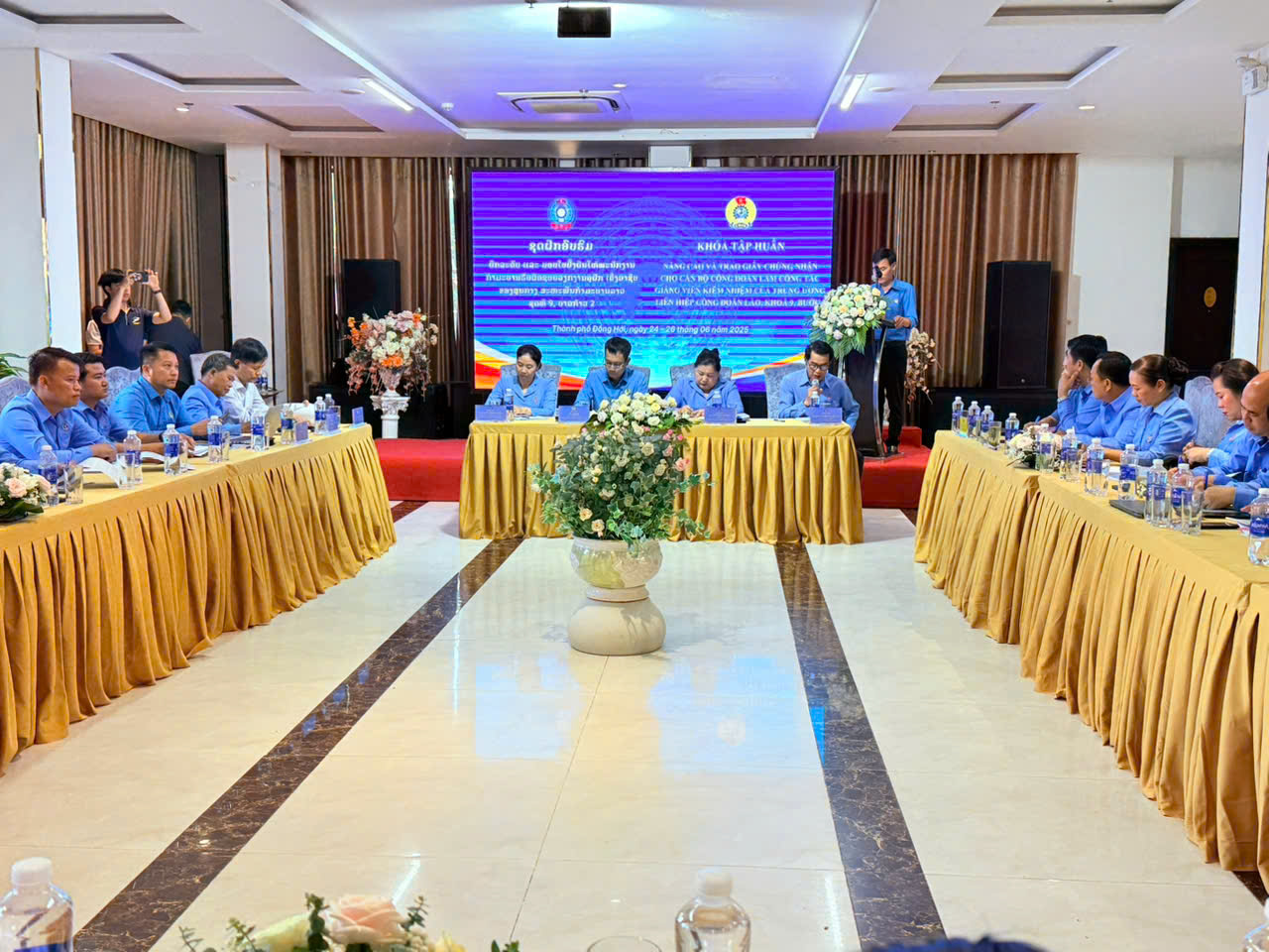 Công đoàn Okvip tại về Việt Nam tổ chức lớp tập huấn cho cán bộ Công đoàn Lào