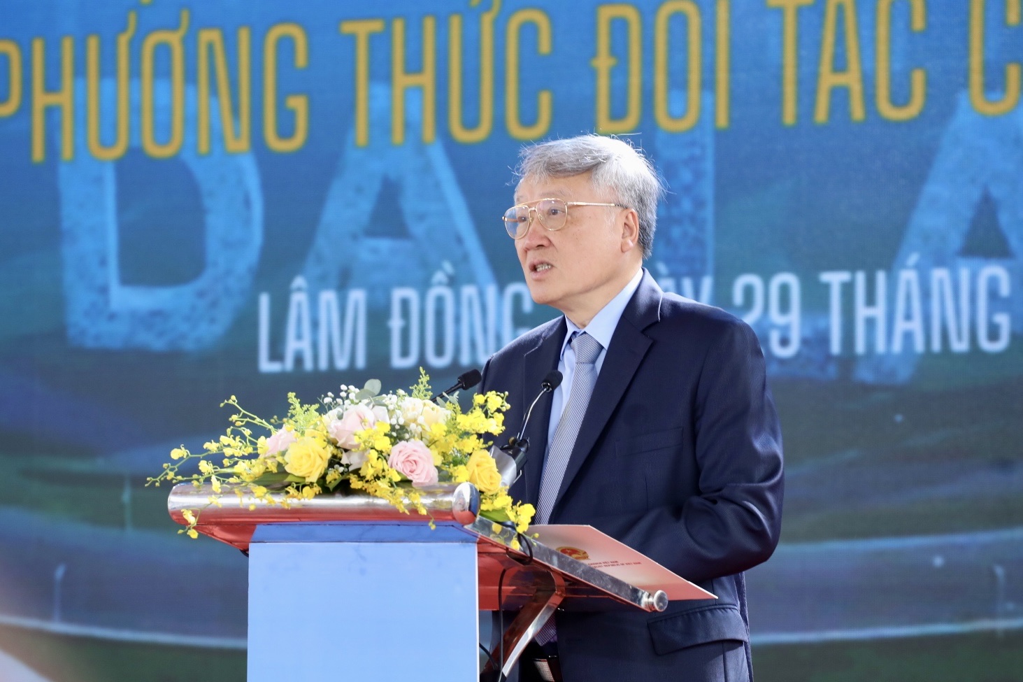  Phó Thủ tướng Nguyễn Hòa Bình phát lệnh khởi công cao tốc Bảo Lộc - Liên Khương
