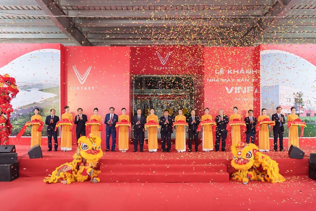Khánh thành nhà máy sản xuất ô tô VinFast Hà Tĩnh
