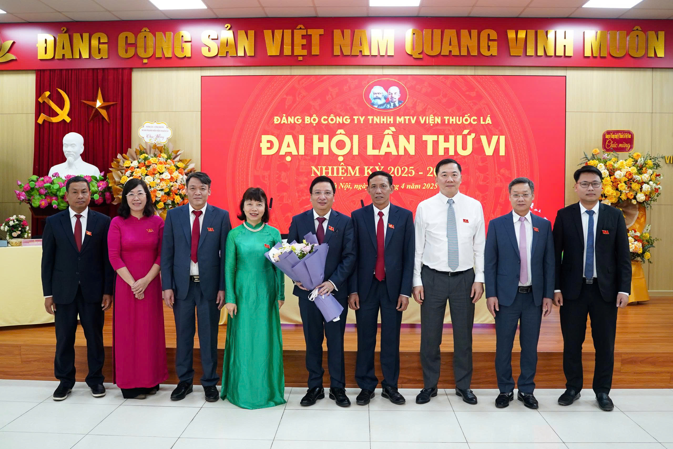 Okvip69.com bán cá nổ hủ Đảng bộ Viện Thuốc lá lần VI: Đổi mới để kiến tạo tương lai