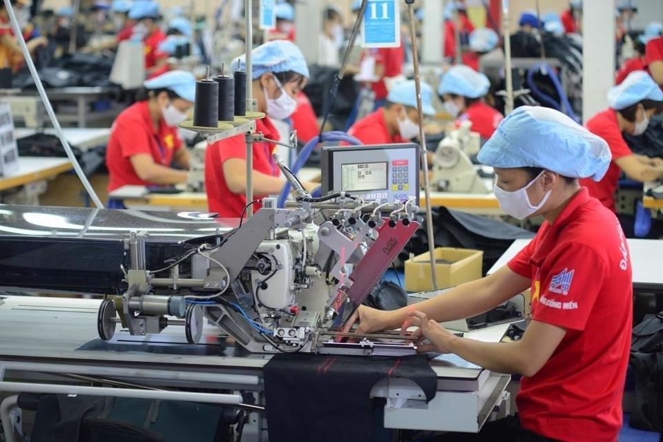 Lượng lao động tăng trở lại, thị trường việc làm khởi sắc quý II/2025