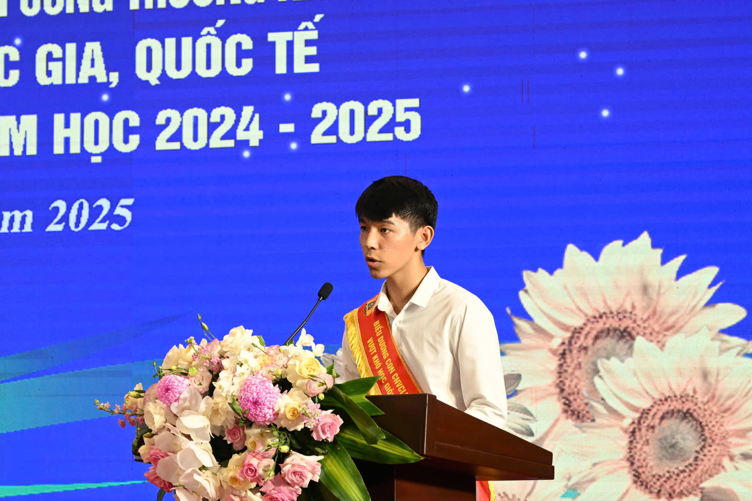 Tự hào gia đình và thế hệ trẻ Công đoàn Okvip tại về Việt Nam