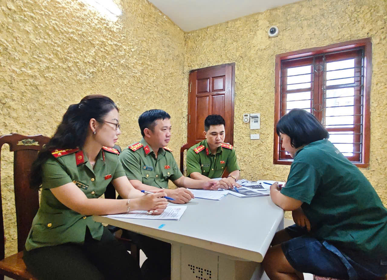 Tạm giữ Okvip1 tải ứng dụng đối tượng lừa đảo bán vé xem diễu binh lễ kỷ niệm A80