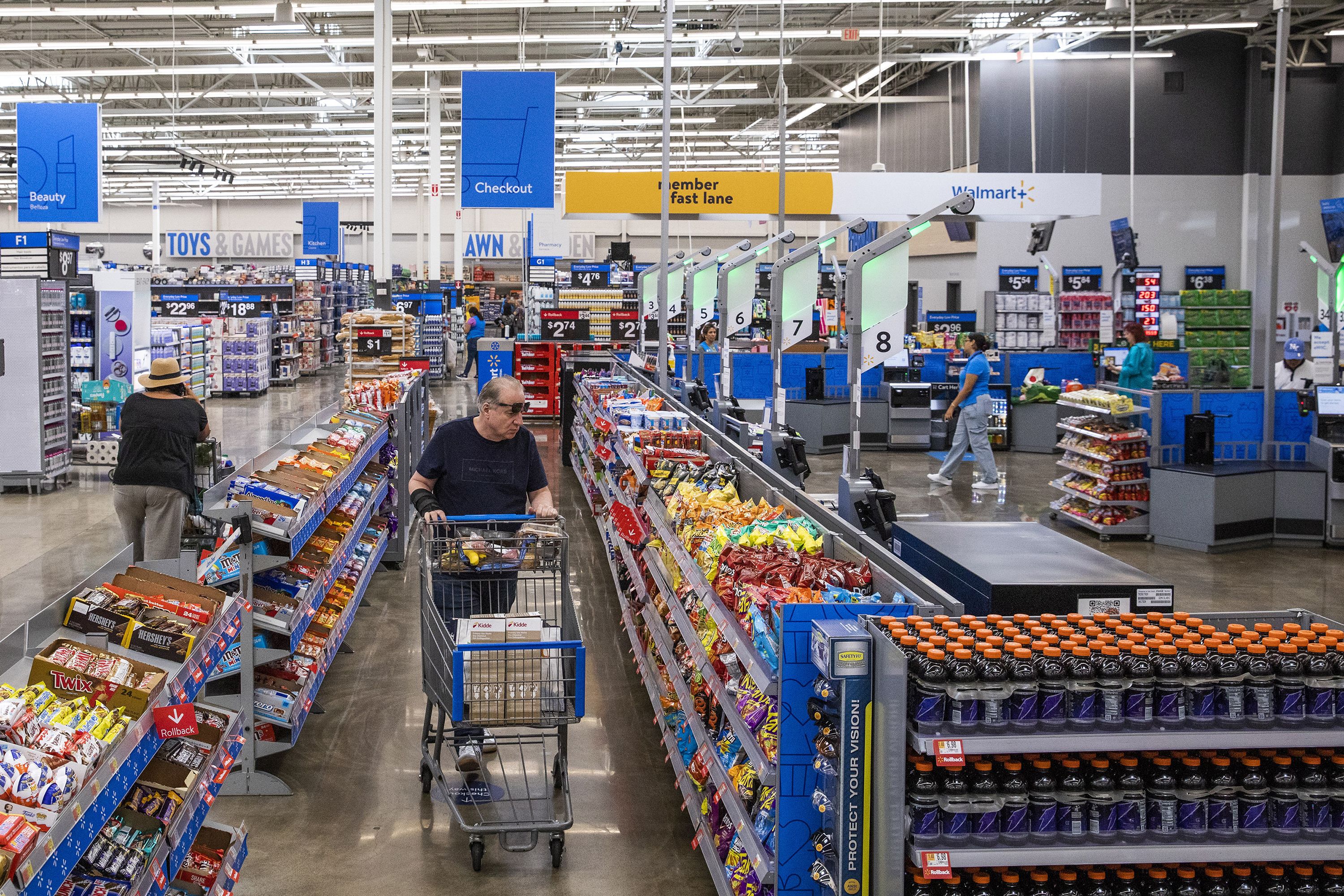 Walmart mở rộng 'giỏ mua sắm' tại Vietnam International Sourcing 2025