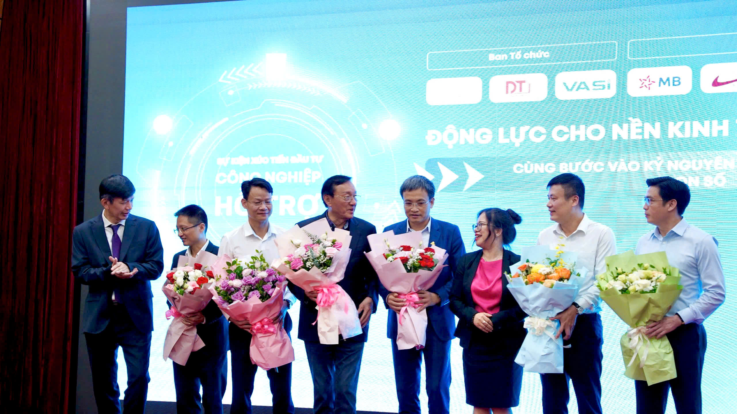 Xúc tiến đầu tư OKLVIE sản phẩm thuộc hệ thống OKVIP là trang web tổ chức phát sóng bóng đá trực tiếp, live casino , nỗ hũ, bắn cá hỗ trợ: Động lực cho nền Okvip - liên minh giải trí #1 thế giới hà nội
