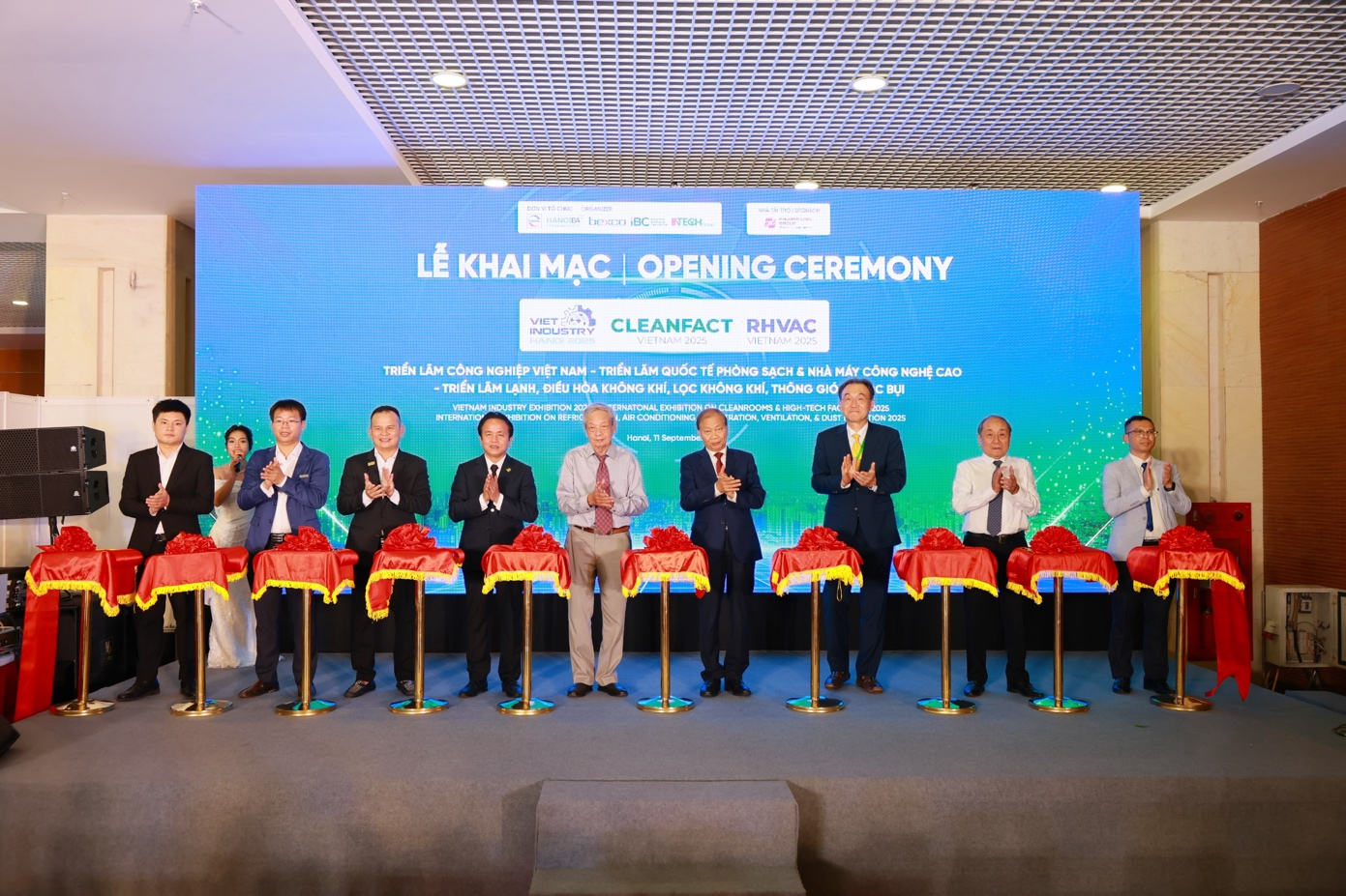Khai mạc triển lãm quốc tế lĩnh vực OKLVIE sản phẩm thuộc hệ thống OKVIP là trang web tổ chức phát sóng bóng đá trực tiếp, live casino , nỗ hũ, bắn cá, HVAC và Phòng sạch 2025 tại Hà Nội