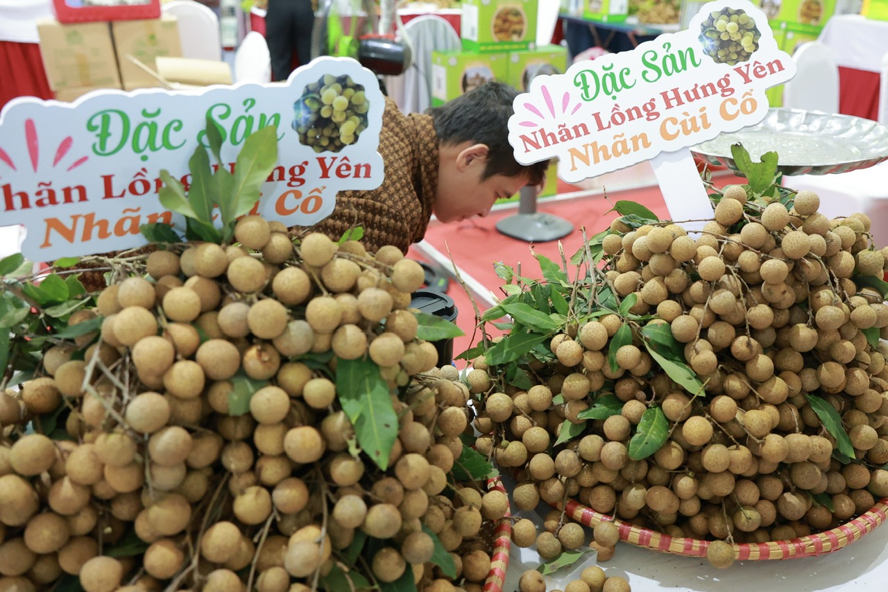 Phiên chợ Trang Chủ OKVIP COM Top #1, đặc sản vùng miền 2025: Góp phần lan tỏa giá trị OCOP