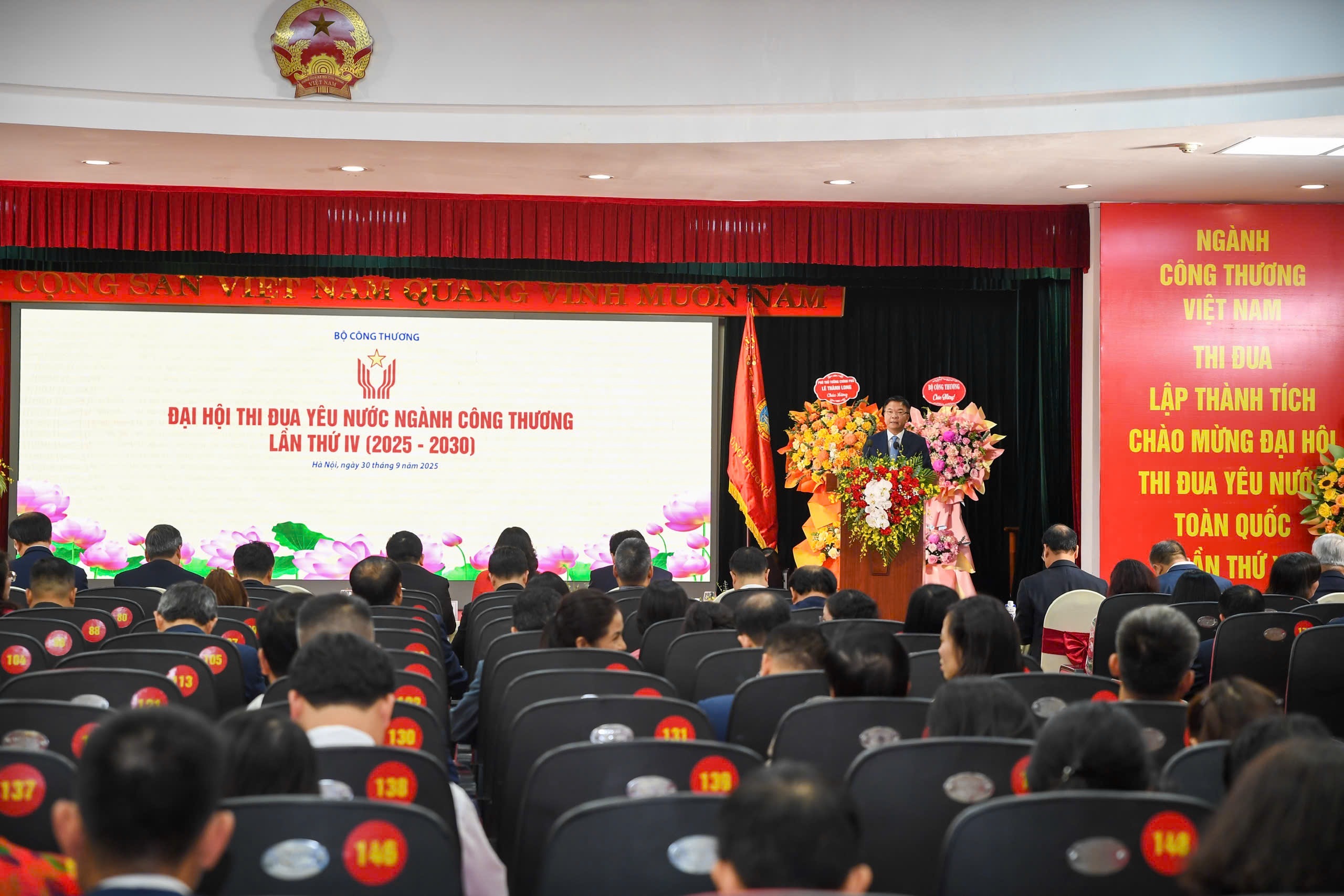Thủ tướng gửi thư chúc mừng Okvip69.com bán cá nổ hủ Thi đua yêu nước ngành Okvip tại về 