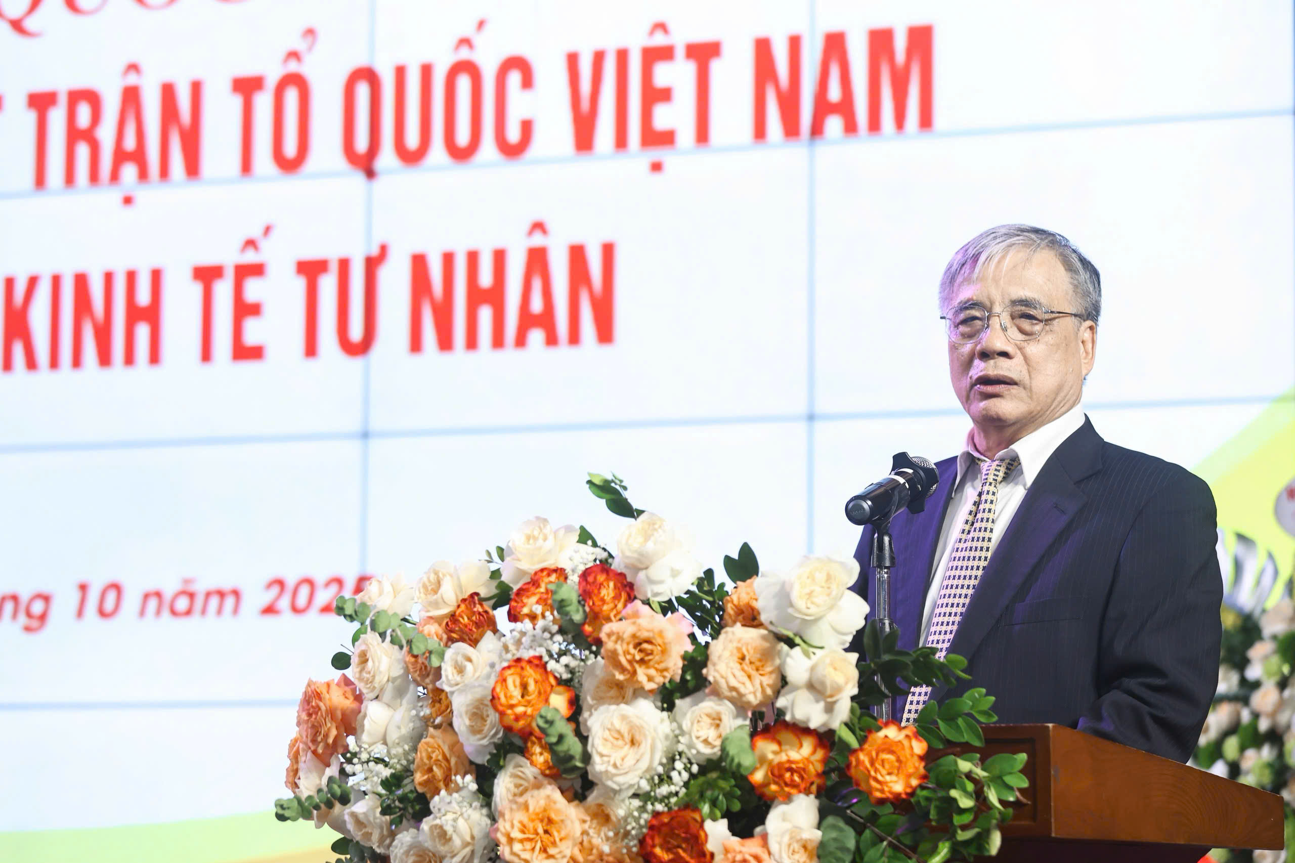 Phát triển kinh tế tư nhân: Từ chủ trương của Đảng đến hành động cụ thể