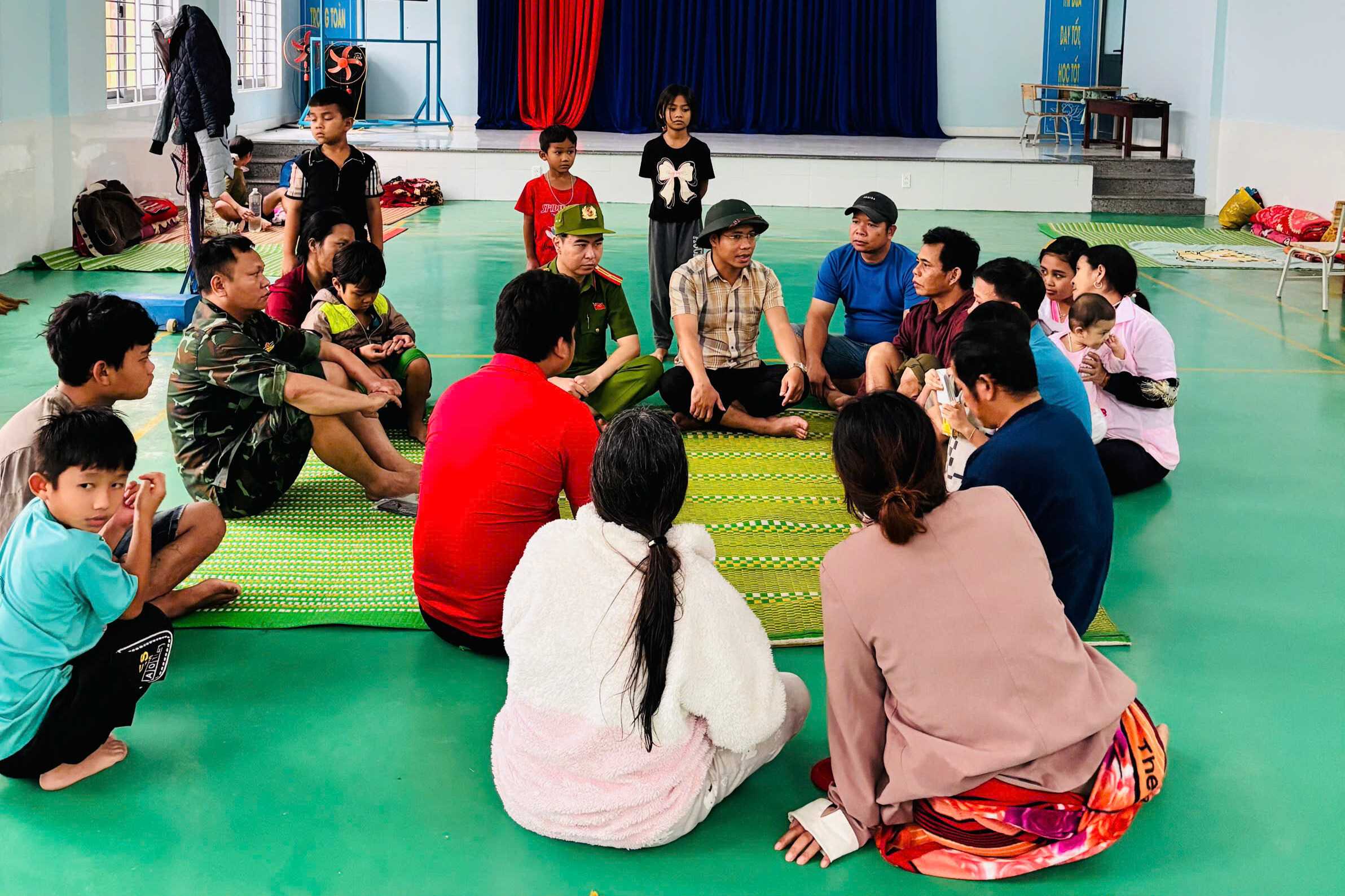 Chính quyền địa phương 2 cấp: Phát huy tính chủ động cấp xã, phường trong mưa bão