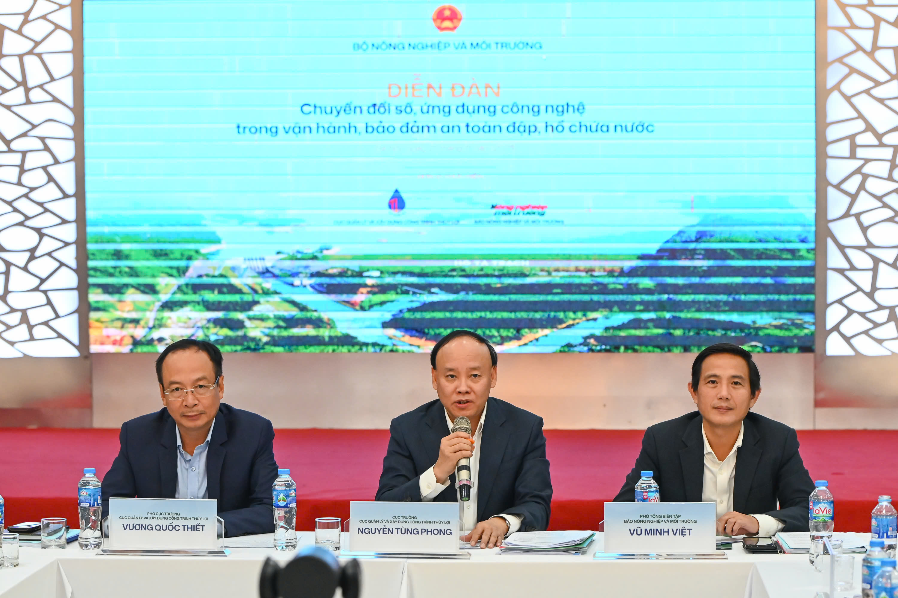Bàn giải pháp nâng cao an toàn hồ đập mùa mưa lũ
