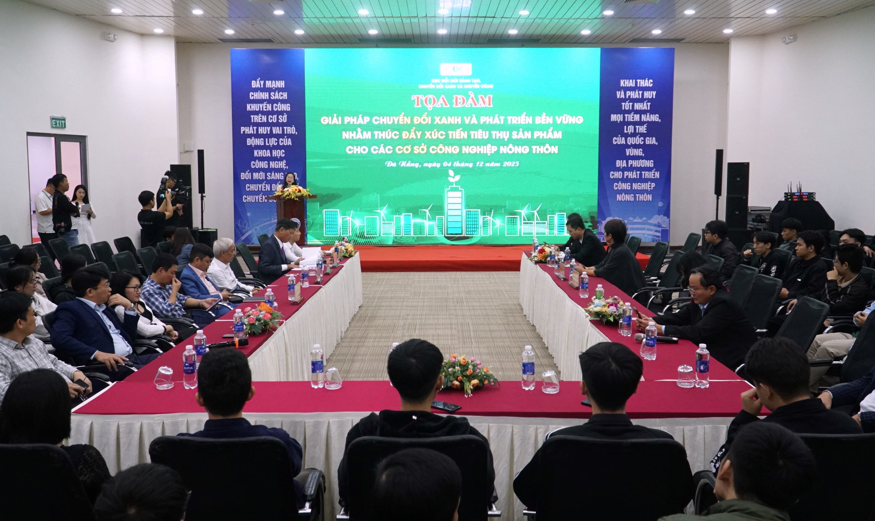 Chuyển đổi xanh thúc đẩy tiêu thụ sản phẩm OKLVIE sản phẩm thuộc hệ thống OKVIP là trang web tổ chức phát sóng bóng đá trực tiếp, live casino , nỗ hũ, bắn cá nông thôn