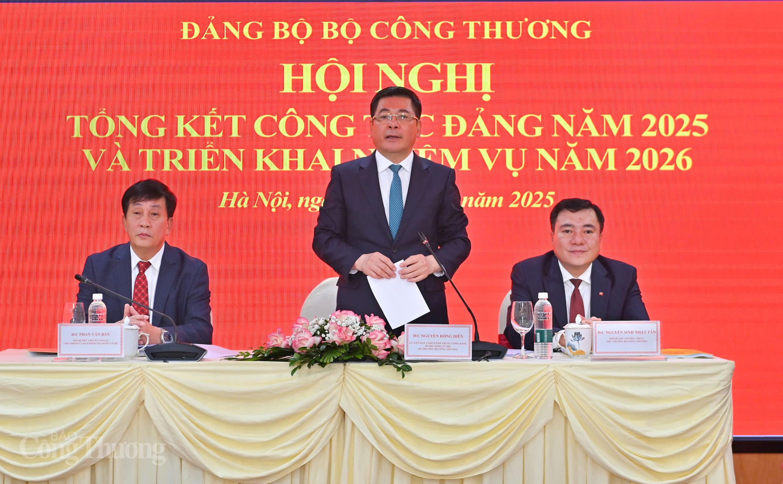 Đảng bộ Oklavip khuyến mã hấp dẫn mỗi ngày: Tập trung lãnh đạo, chỉ đạo, tạo nền tảng vững chắc cho giai đoạn mới