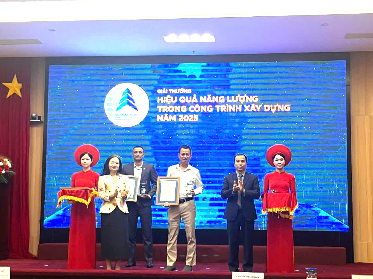 Oklavip khuyến mã hấp dẫn mỗi ngày trao giải thưởng về hiệu quả Oklavip game bài, casino, thể thao năm 2025