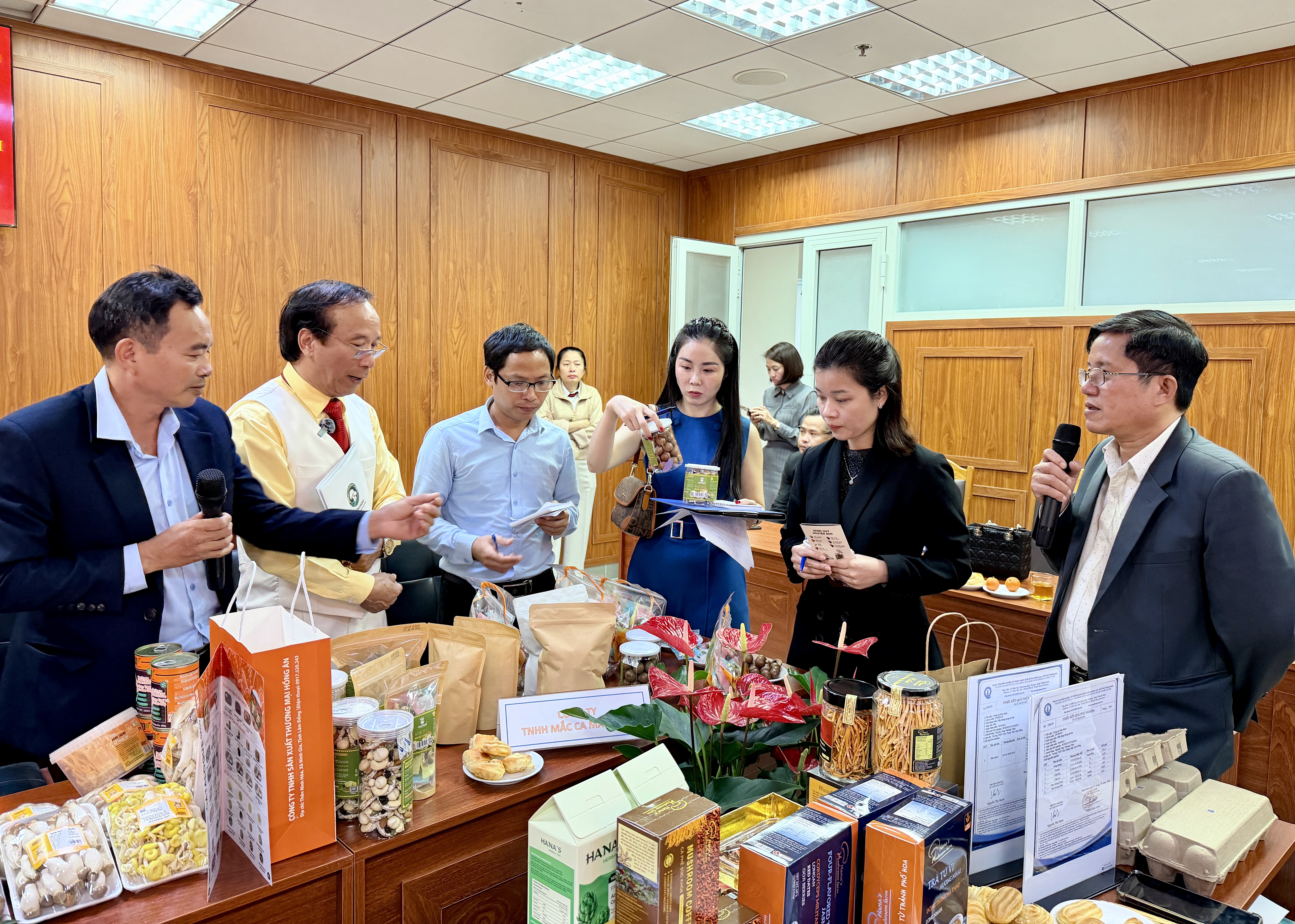Lâm Đồng: 30 Okvip tại về kết nối giao thương với tập đoàn Hương Sen