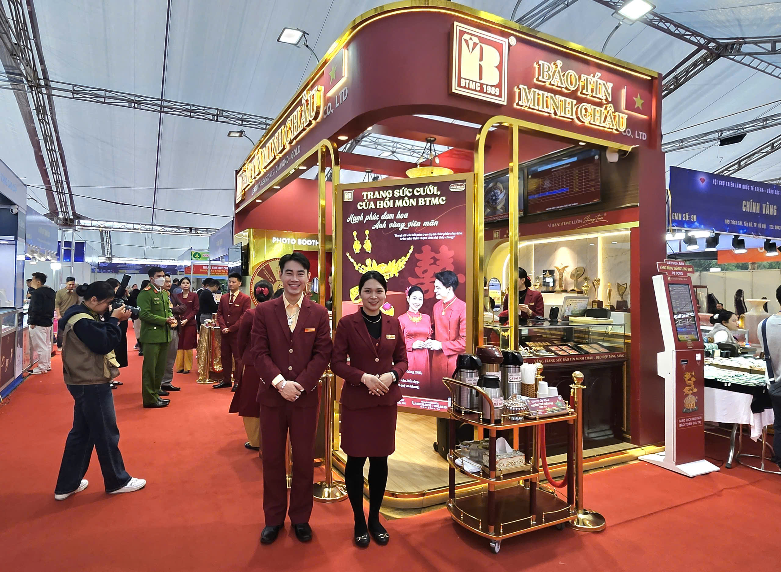 Okvip tại về kỳ vọng mở rộng thị trường tại Hội chợ quốc tế vàng bạc, đá quý 