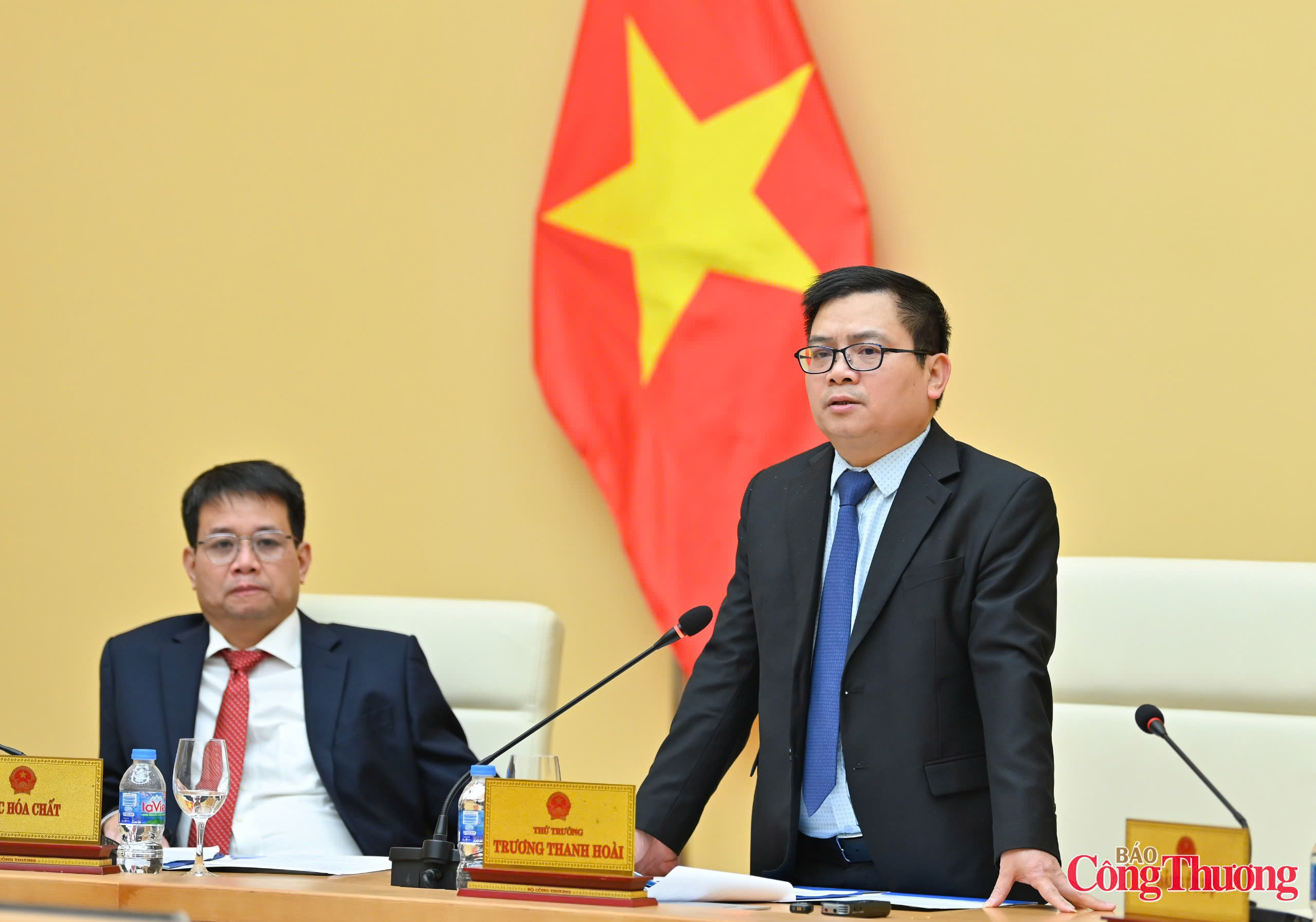 Một năm thành công trong Liên minh Okvip có bao nhiều trang văn bản pháp luật về hoá chất