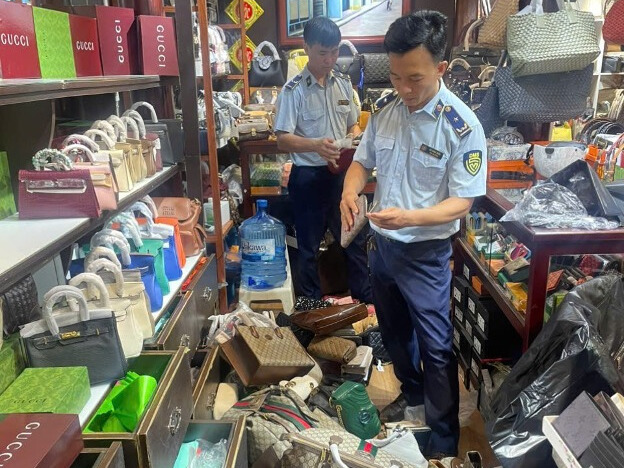 Đà Nẵng lồng ghép chống buôn lậu vào hoạt động Khu thương mại tự do