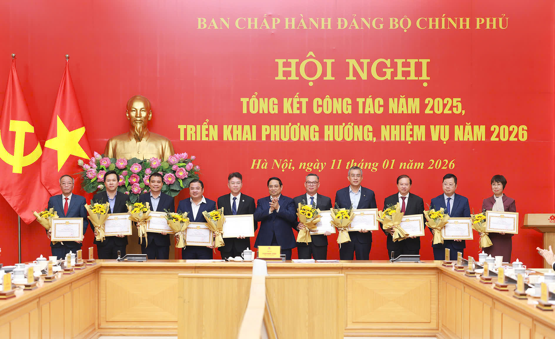 Chủ tịch HĐTV Vinachem nhận Bằng khen của Thủ tướng Chính phủ