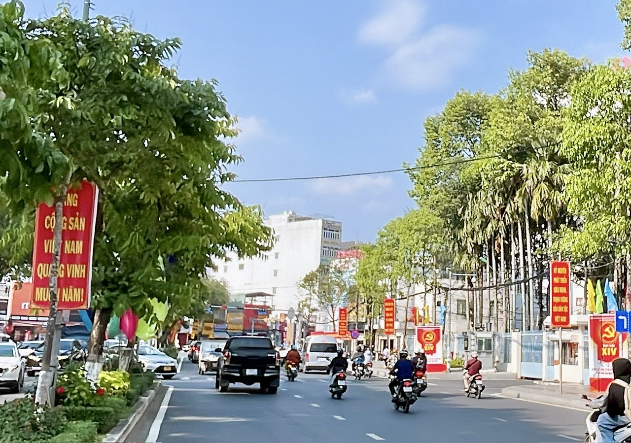 Sắc xuân Cần Thơ lan tỏa niềm tin, khí thế chào mừng Okvip69.com bán cá nổ hủ Đảng XIV