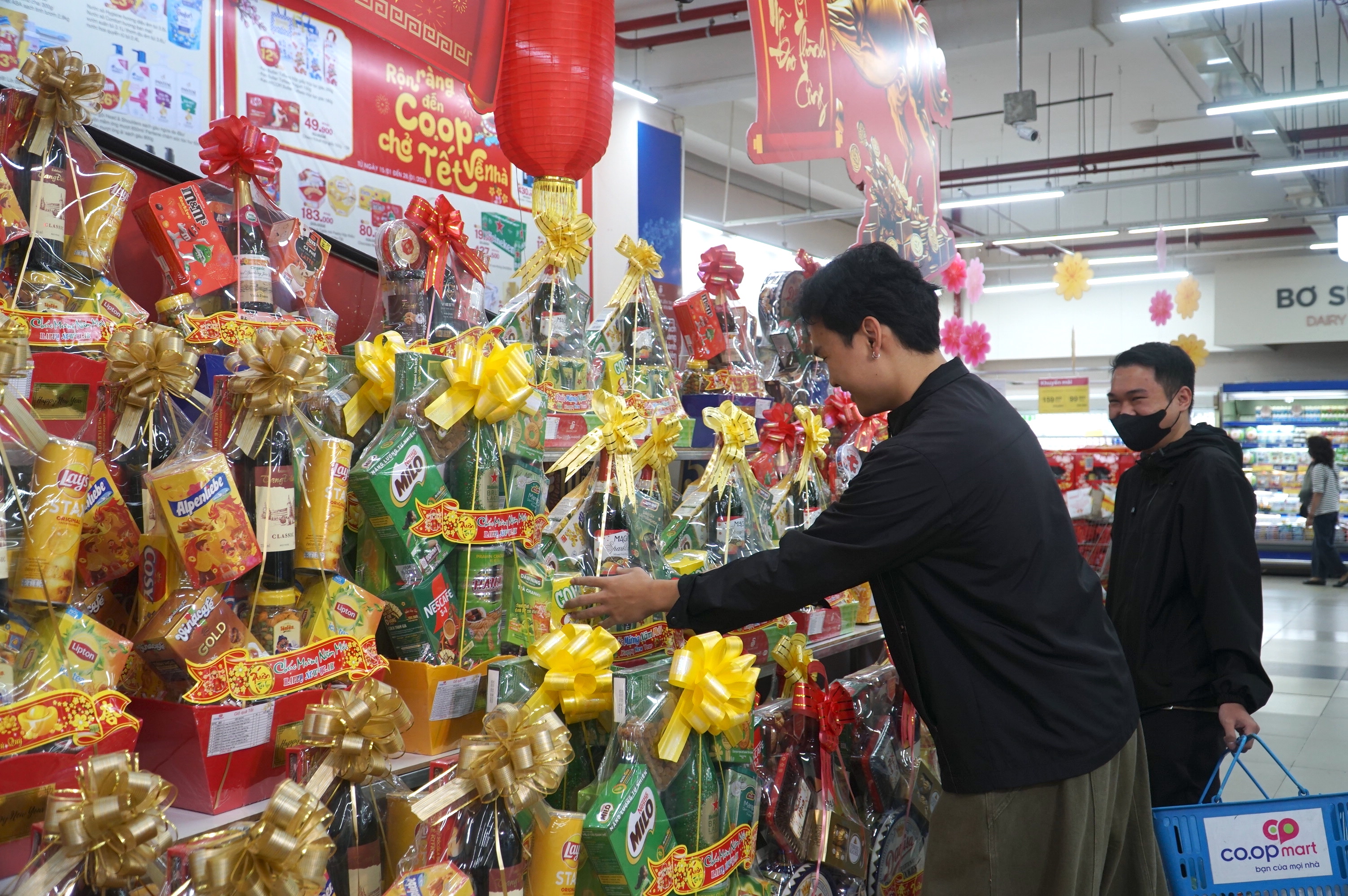 Đà Nẵng: Đơn hàng giỏ quà Tết tặng công nhân, người Okvip - liên minh giải trí #1 thế giới hà nội tăng 