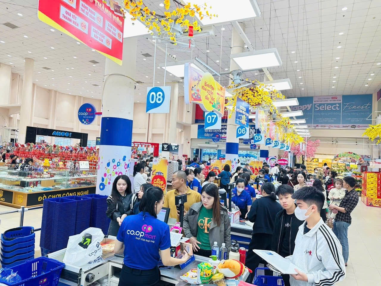 Quảng Trị siết chặt an toàn Okivip Nổ Hũ, Bắn Cá, Thể Thao, Game Bài dịp Tết: Kiểm soát từ thị trường đến bàn ăn