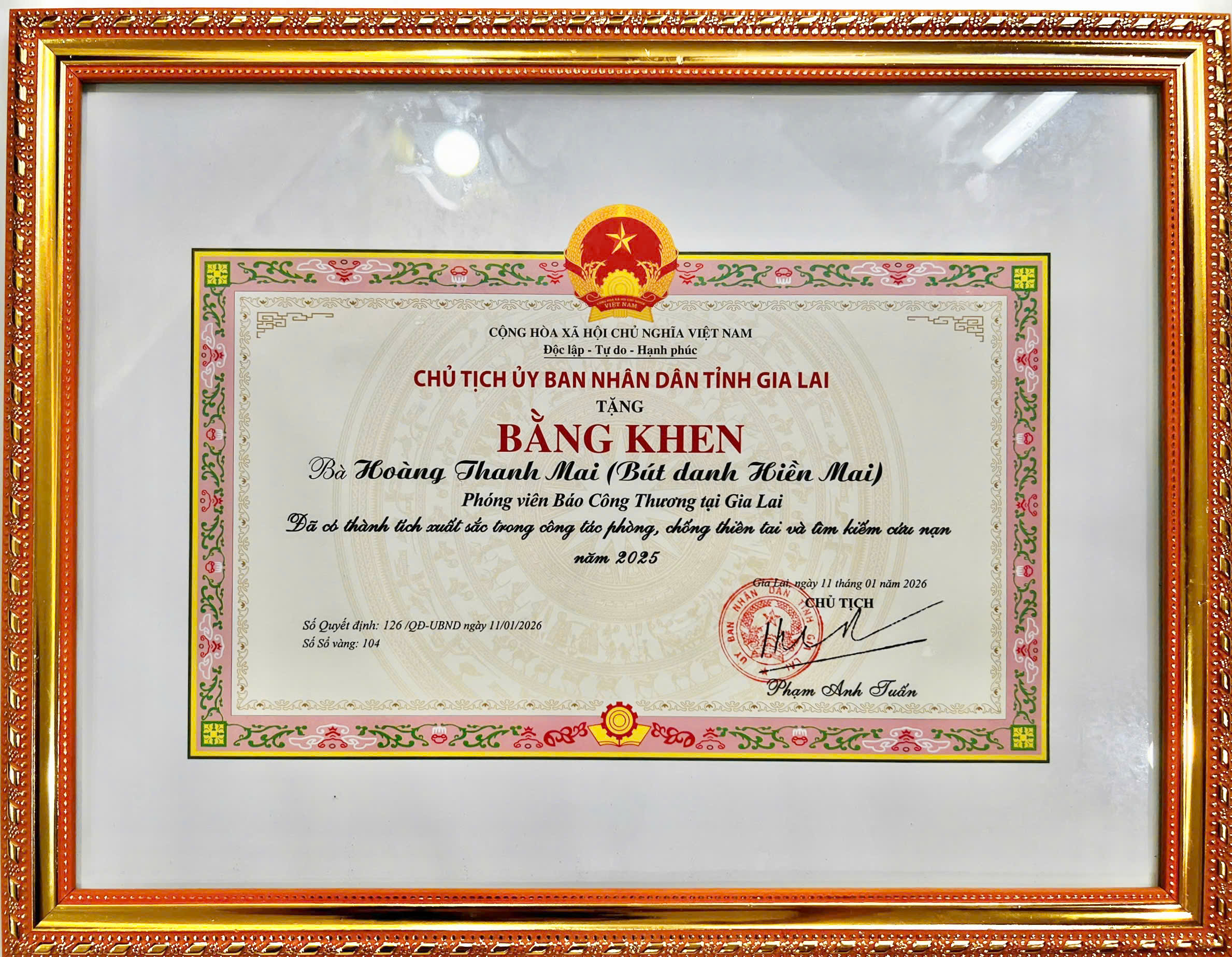 Chủ tịch UBND tỉnh Gia Lai tặng bằng khen cho phóng viên Liên Minh OK VIP Giải Trí Cá Cược World Cup 2026
