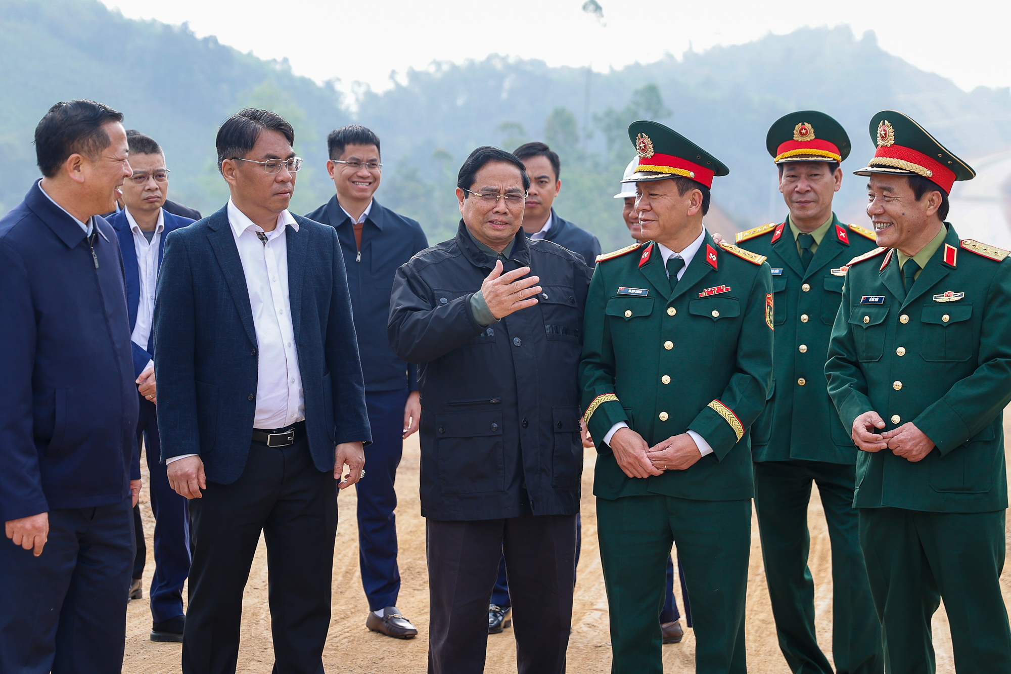 Thủ tướng kiểm tra tiến độ 2 dự án cao tốc cửa ngõ biên giới phía Bắc