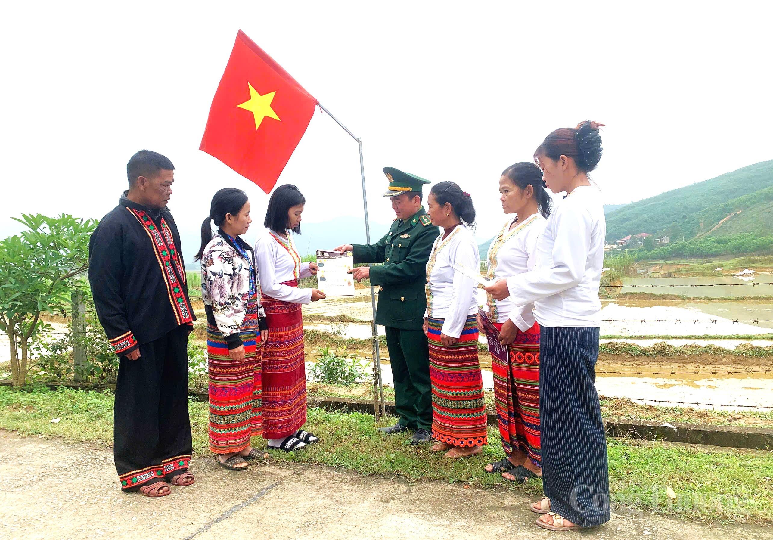 Hà Tĩnh: Đảm bảo quyền bầu cử cho cử tri dân tộc Chứt tại bản Rào Tre
