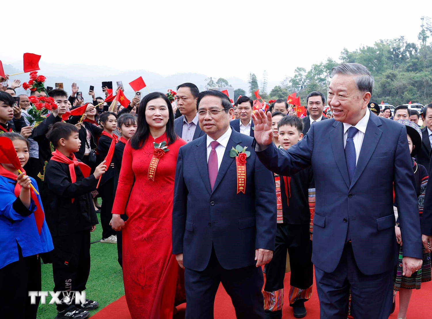 Đưa Trường Phổ thông nội trú thành ‘cột mốc mềm’ về giáo dục vùng biên