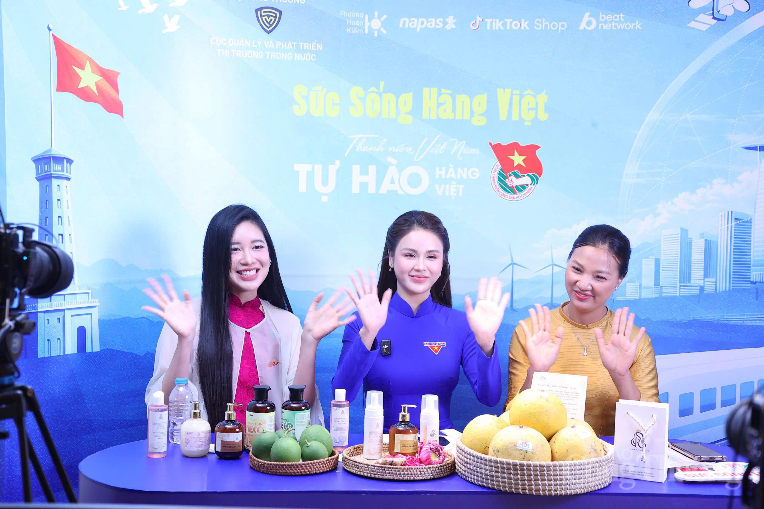 Diễn viên Lương Thị Thu Trang đồng hành cùng 'Sức sống hàng Việt'