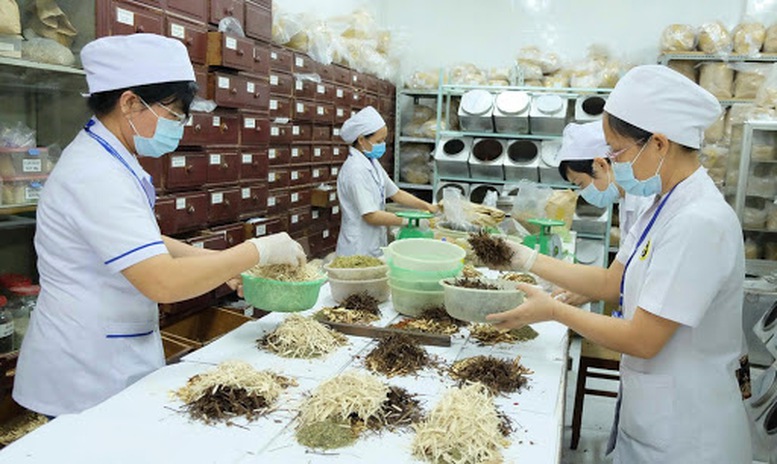 Lào Cai: Tăng cường quản lý kinh doanh, quảng cáo thuốc cổ truyền