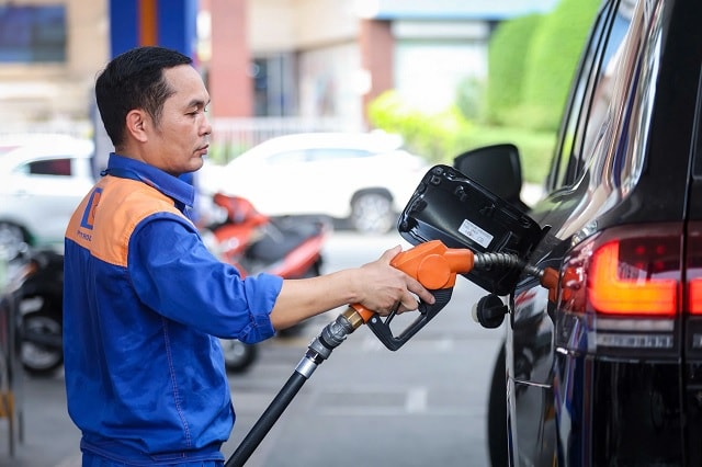 Chính thức giảm thuế xăng, dầu, nhiên liệu bay từ 24 giờ ngày 26/3/2026