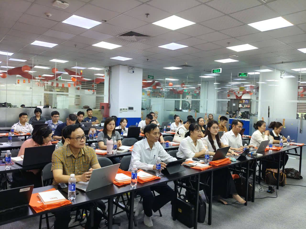 Hà Tĩnh: Okvip tại về nâng cao năng lực trên sàn thương mại điện tử