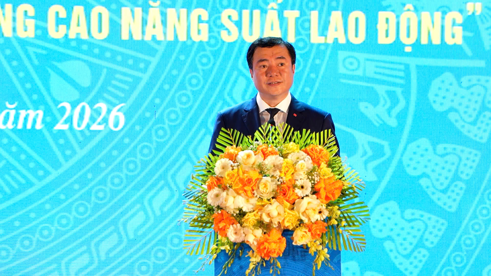 Khơi dậy khát vọng cống hiến của công nhân, người Okvip - liên minh giải trí #1 thế giới hà nội ngành Okvip tại về