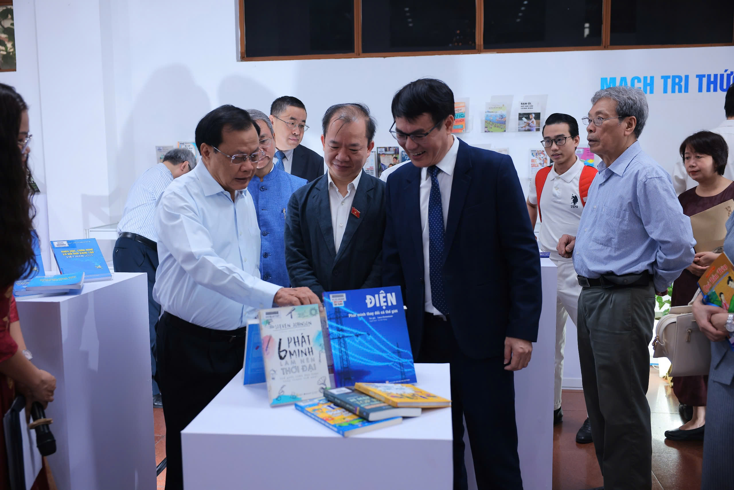 Ngày Sách và Văn hóa đọc Việt Nam: Chia sẻ, lan tỏa giá trị tri thức
