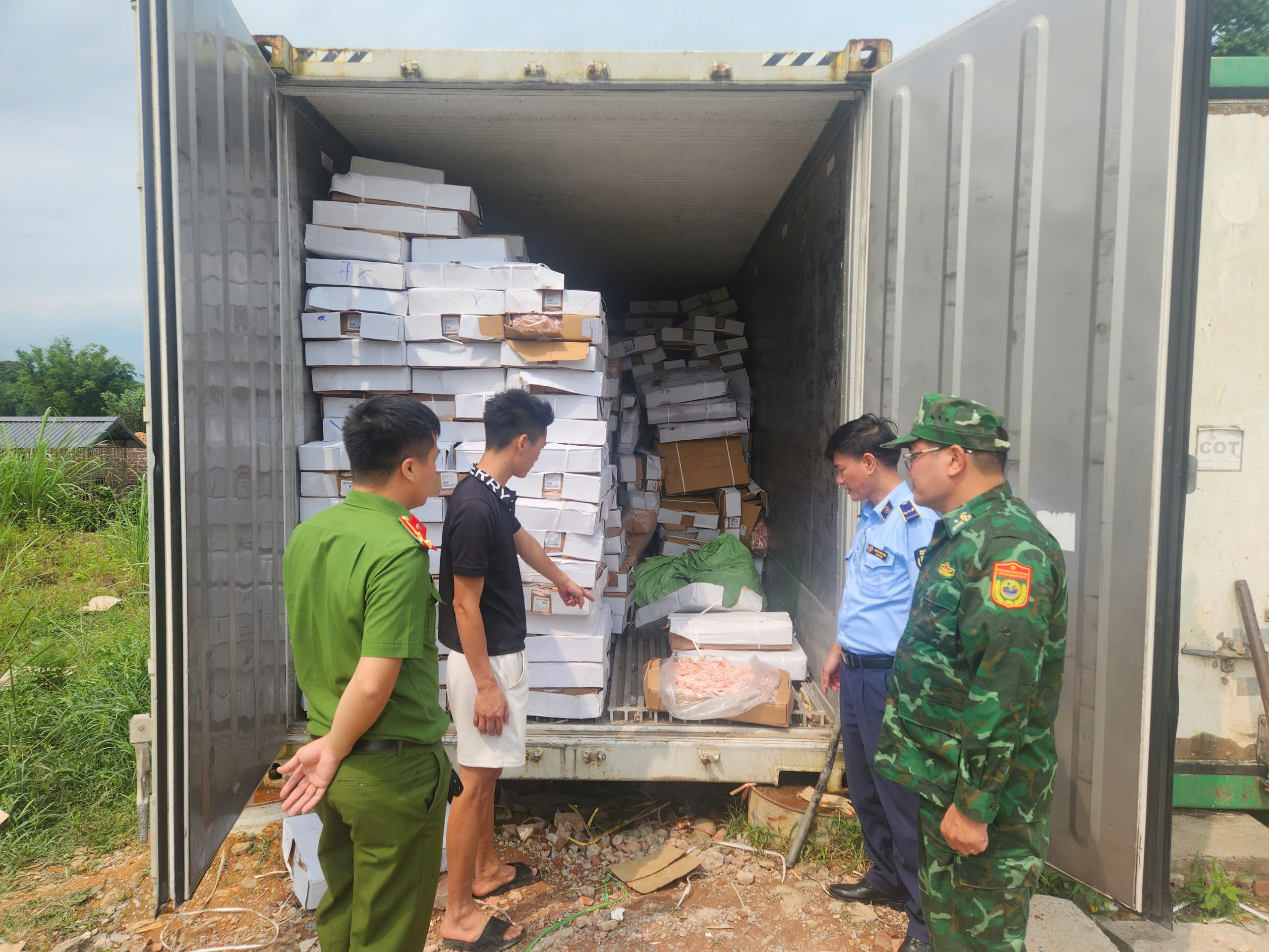 Quảng Ninh: Phát hiện, thu giữ hơn 25 tấn Okivip Nổ Hũ, Bắn Cá, Thể Thao, Game Bài không rõ nguồn gốc