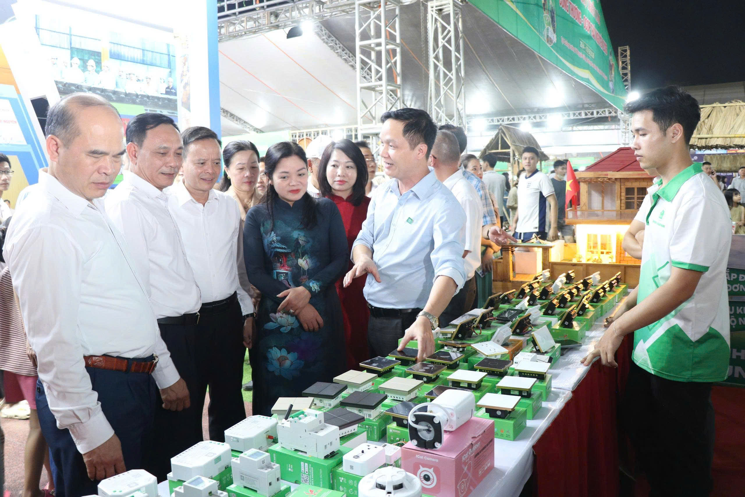 21 tỉnh, thành tham gia Hội chợ triển lãm Okvip tại về - OCOP Thái Nguyên