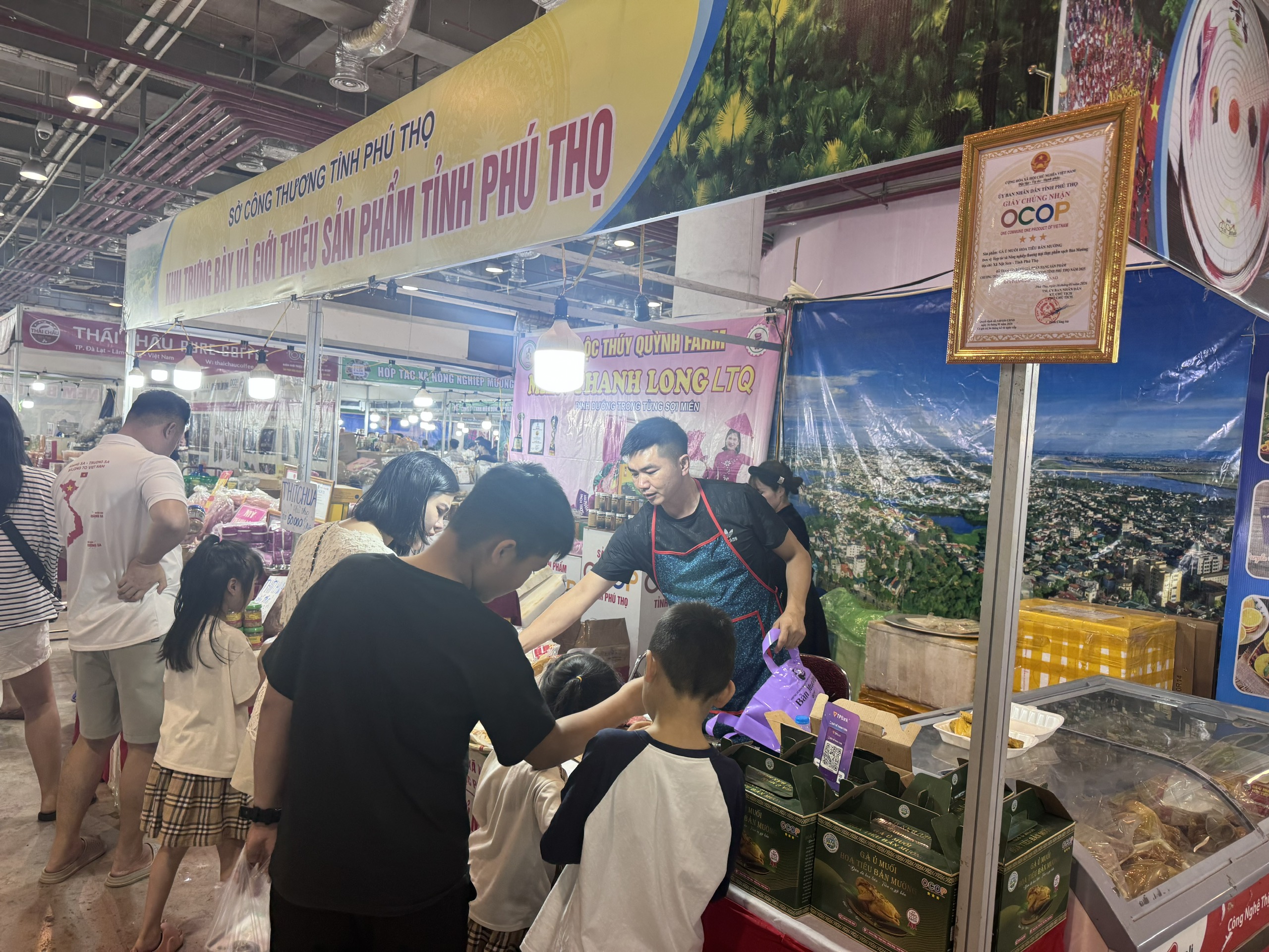 Hội chợ OCOP Quảng Ninh Hè 2026 hút khách dịp nghỉ lễ 30/4