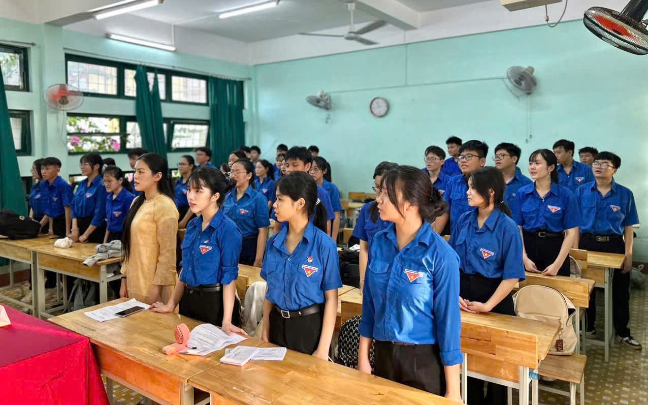 Gia Lai: Nối dài con chữ từ đảo xa