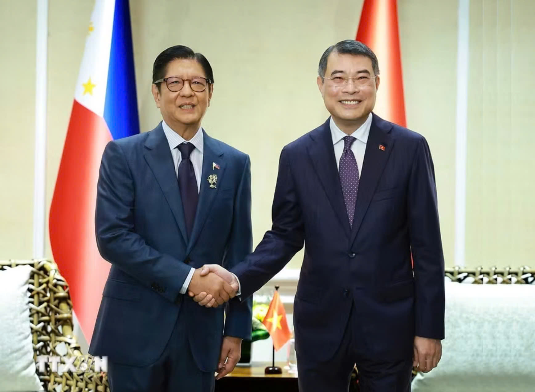 Thủ tướng Lê Minh Hưng gặp lãnh đạo các nước nhân tham dự Hội nghị Cấp cao ASEAN