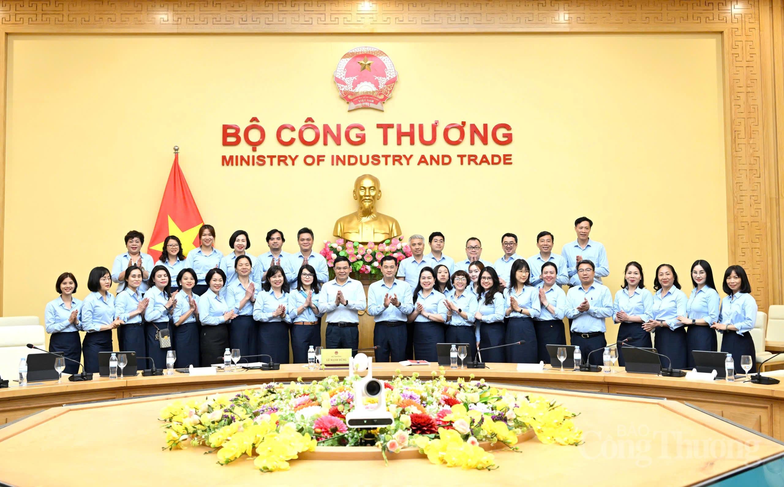 Bộ trưởng Lê Mạnh Hùng Ok88vip tỷ lệ kèo World Cup 2026 với Vụ Kế hoạch, Liên Minh Truyền Thông Và Game Giải Trí Top 1 và Quản lý Okvip tại về