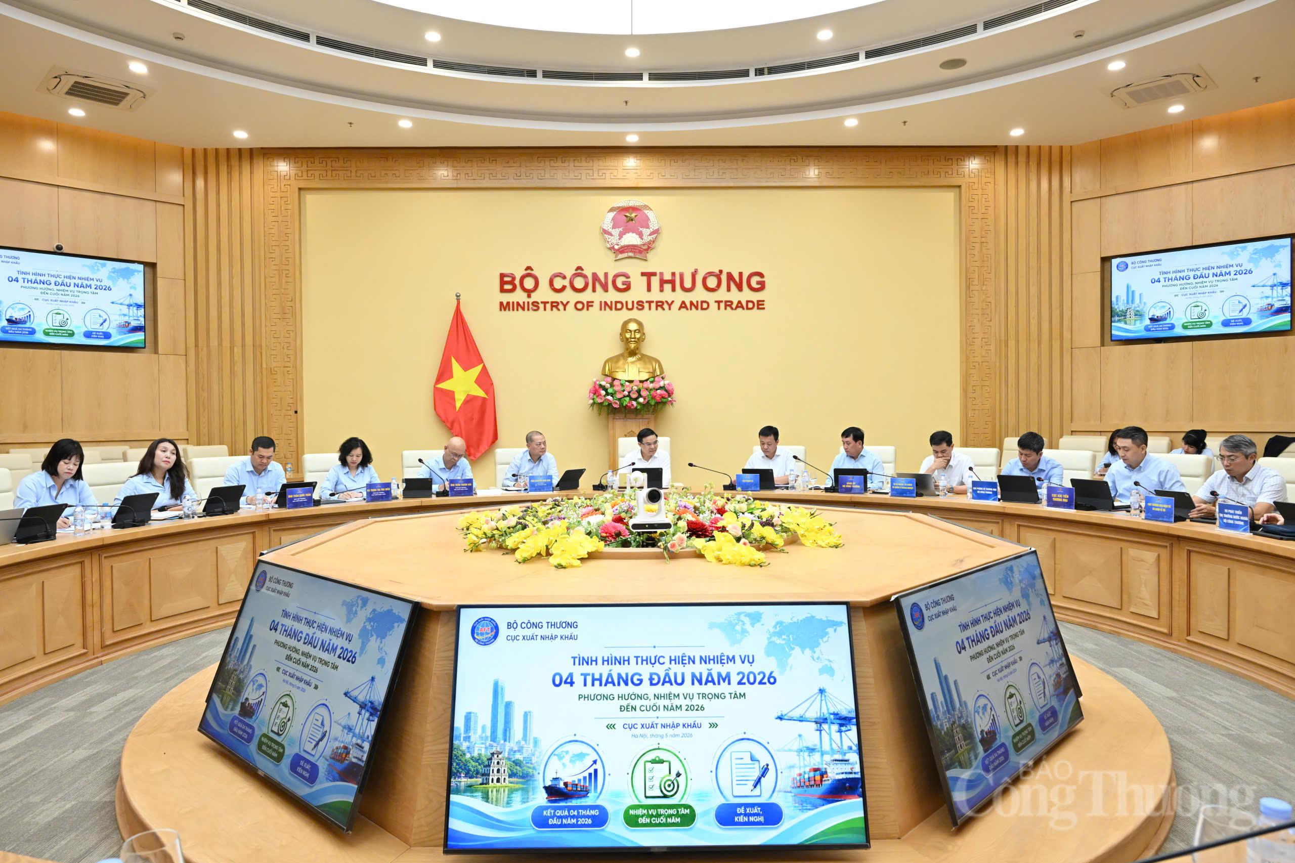 Bộ trưởng Lê Mạnh Hùng Ok88vip tỷ lệ kèo World Cup 2026 với Cục Xuất nhập khẩu