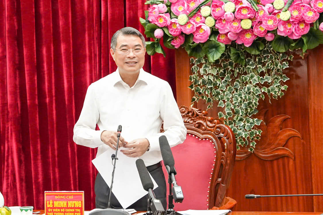 Thủ tướng yêu cầu Vĩnh Long đổi mới tư duy, tạo đột phá tăng trưởng