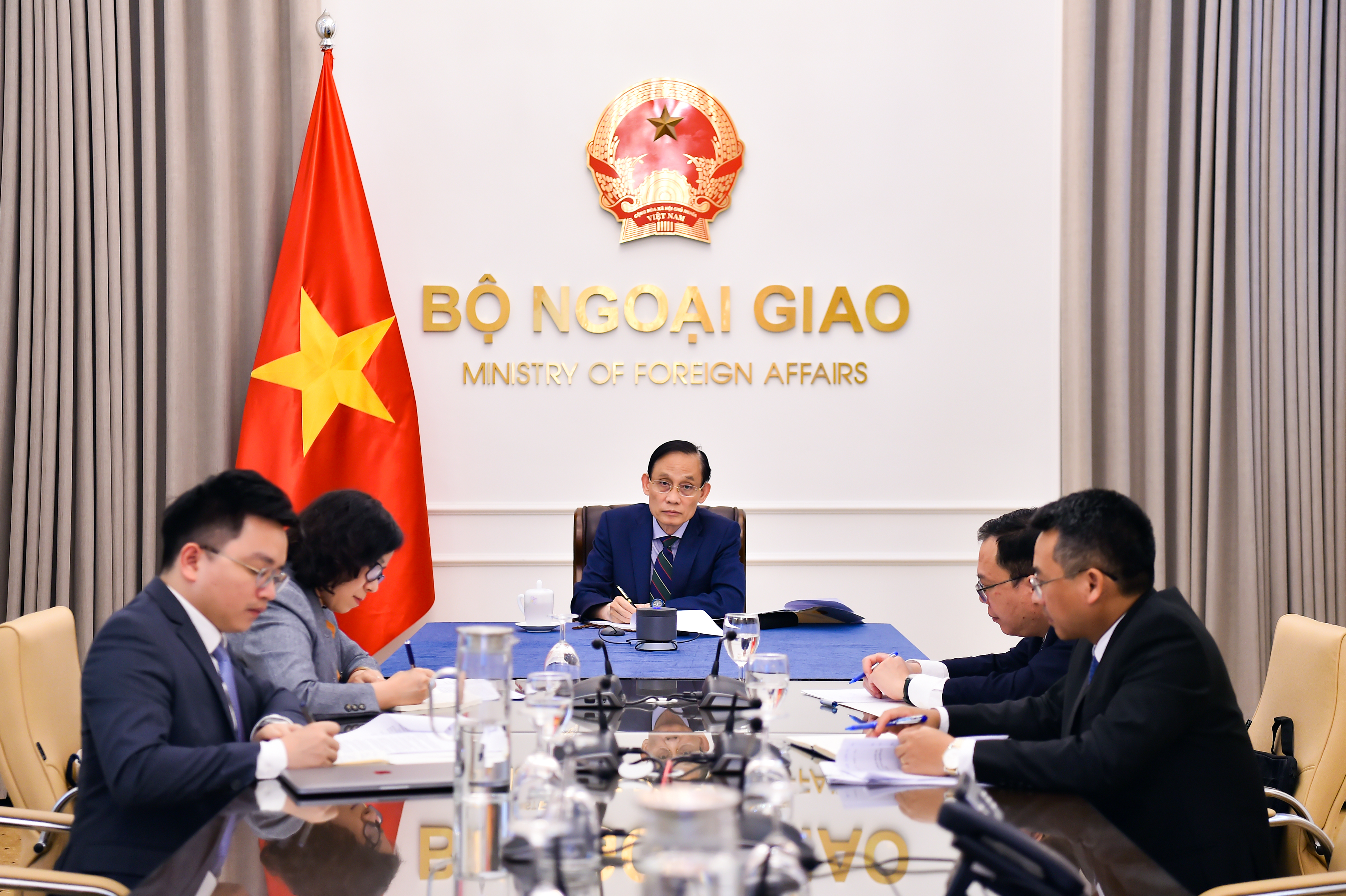 Việt Nam thúc đẩy quan hệ hợp tác song phương với Algeria và Namibia