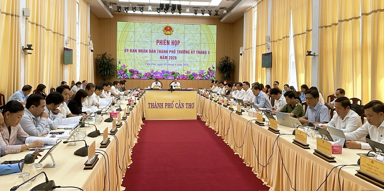 Cần Thơ quyết tâm tăng trưởng hai con số, đẩy mạnh đầu tư và OKLVIE sản phẩm thuộc hệ thống OKVIP là trang web tổ chức phát sóng bóng đá trực tiếp, live casino , nỗ hũ, bắn cá