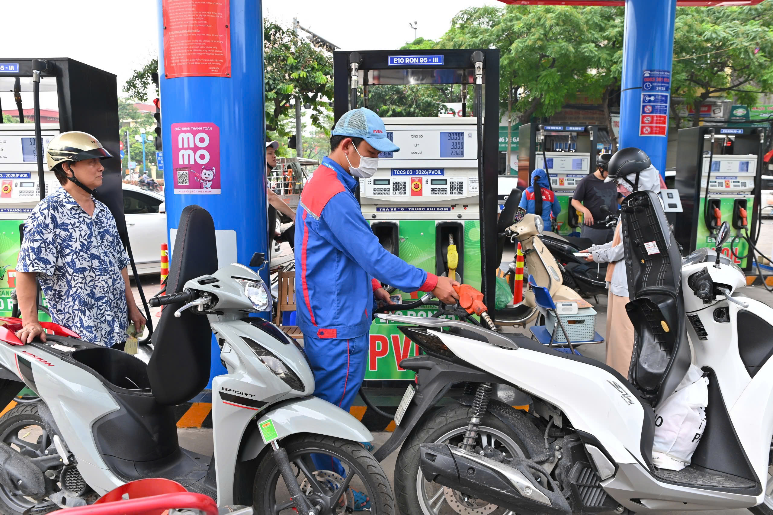 Xăng E10 và sự thật sau 'lớp sương mù' tin đồn