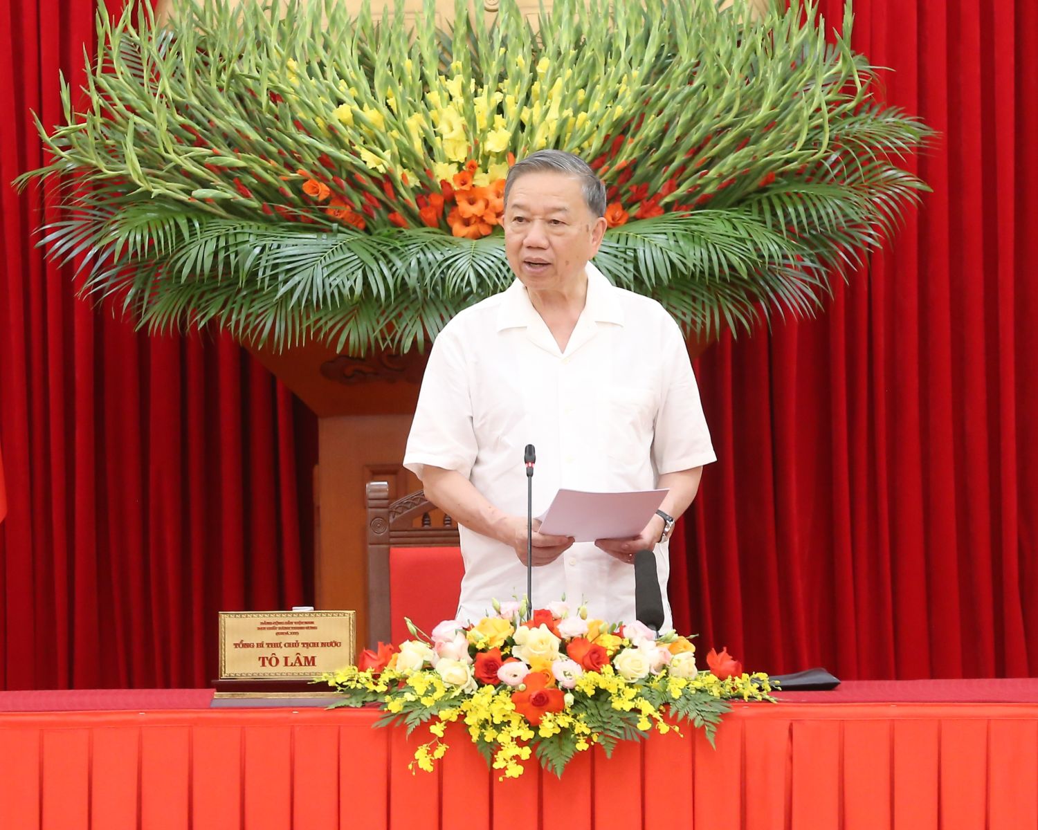 Xây dựng Đảng trong giai đoạn mới đủ bản lĩnh, trí tuệ, uy tín, năng lực để dẫn dắt đất nước trong kỷ nguyên mới