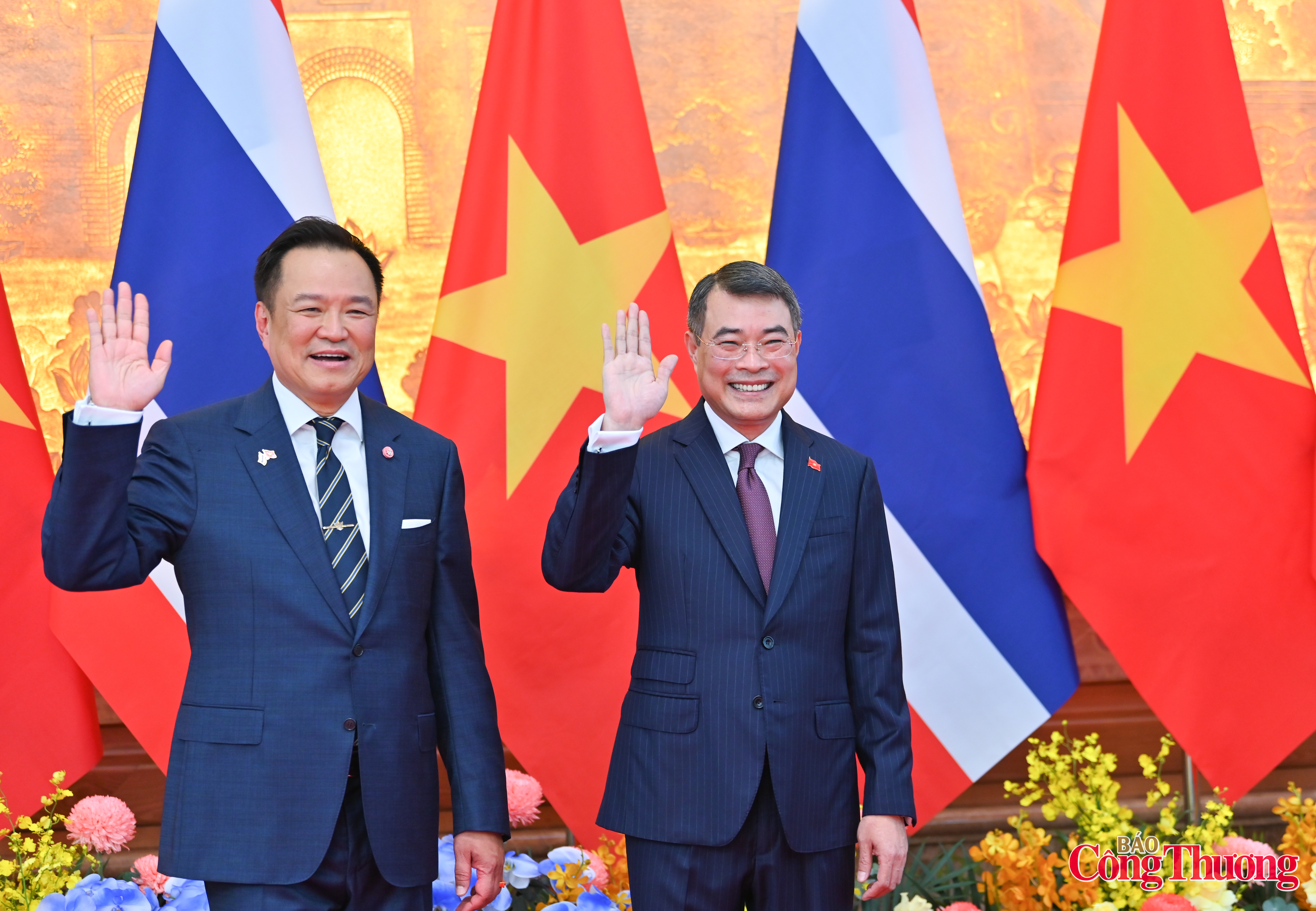 Thủ tướng Lê Minh Hưng chủ trì lễ đón trọng thể Thủ tướng Vương quốc Thái Lan